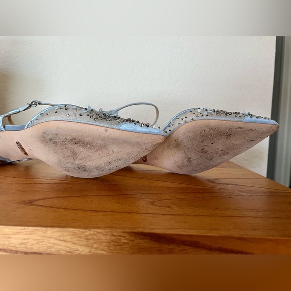 Stunning Badgley Mischka Blue Kitten Heels - Picture 4 of 5